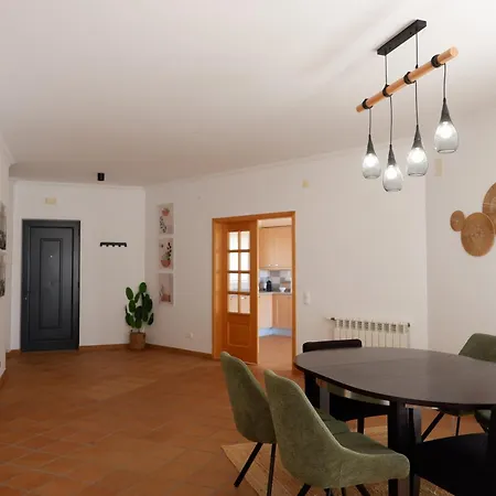 Vakantiehuis Stunning Townhouse Sea View Amoreira (Leiria)