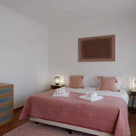 Stunning Townhouse Sea View Vakantiehuis Amoreira (Leiria)